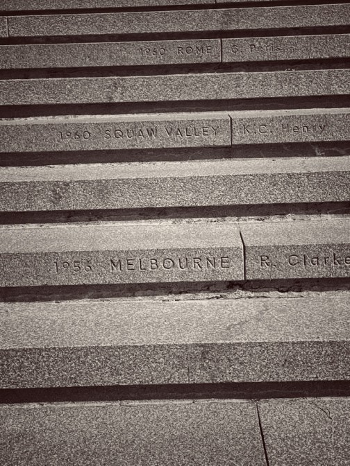 Granit d'escalier avec noms des lieux-Musse Olympique Lausenne-Suisse